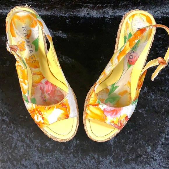 Rampage floral wedge - Picture 2 of 8